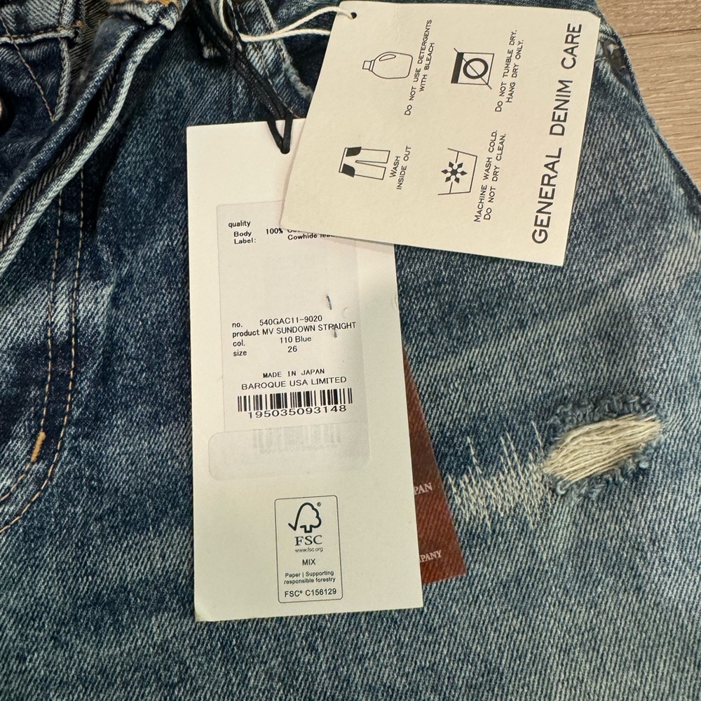Women’s MOUSEY Blue Jeans- NWT - Picture 2 of 6